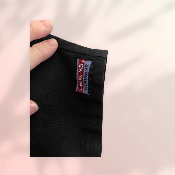 CHEROKEE Scrub Set - Picture 2 of 4